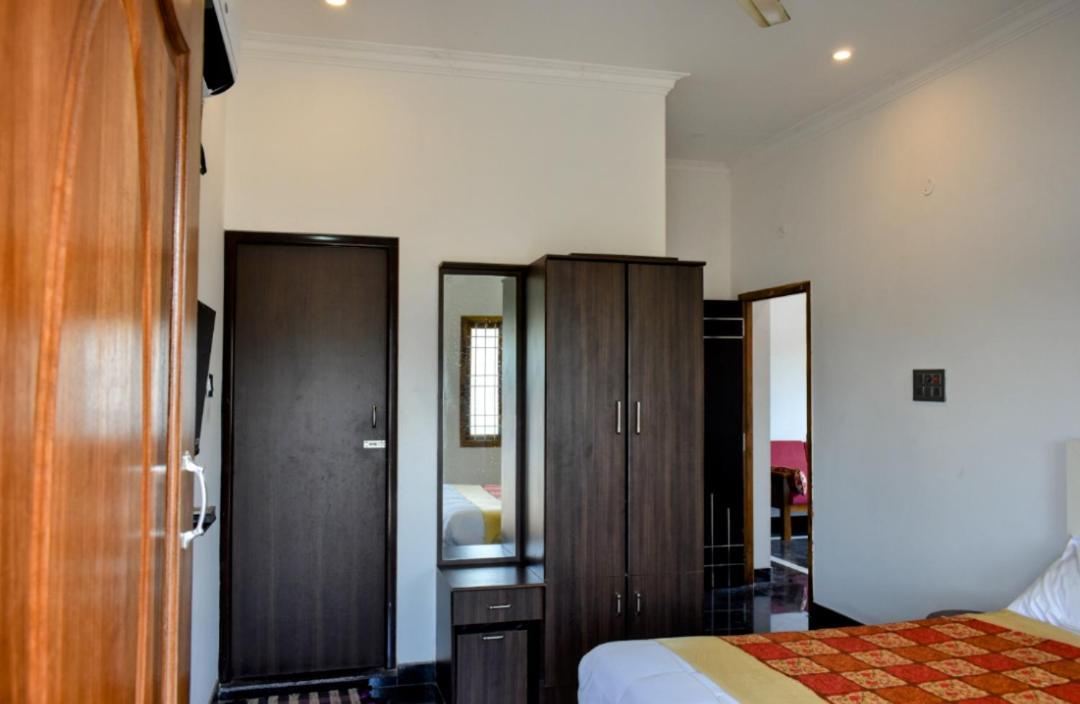 Dkv Beach View Bahur Экстерьер фото