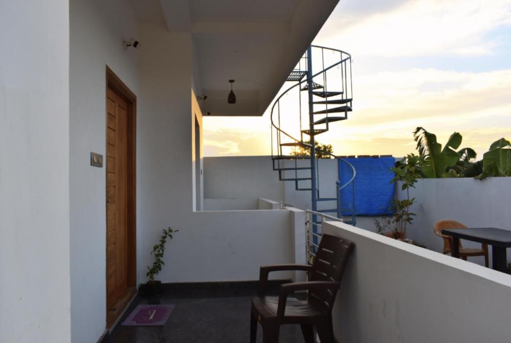 Dkv Beach View Bahur Экстерьер фото